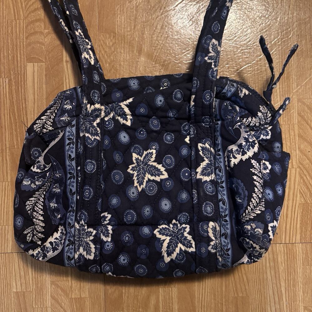 Vera Bradley “Teeny Paddy” Bag in Blue Coin 9 Inches Rare & Retired - Picture 2 of 6